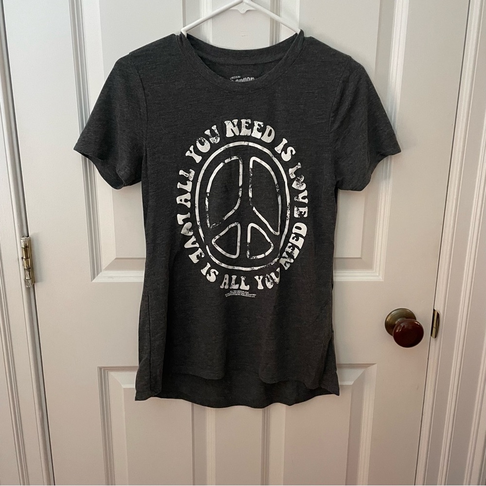 All you need is love casual tee